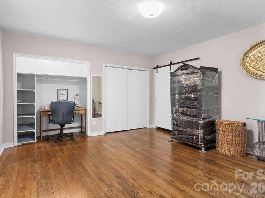 301 Fulton Street, Salisbury, NC 28144.  MLS# CAR4389893, YatesRealty ID 20546. 