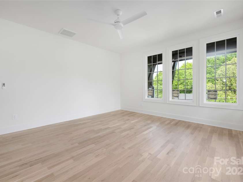 1829 Union Street, Charlotte, NC 28205.  MLS# CAR4252818, YatesRealty ID 20547. 