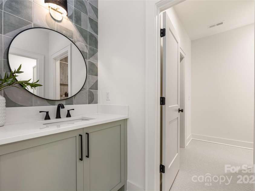 1829 Union Street, Charlotte, NC 28205.  MLS# CAR4252818, YatesRealty ID 20547. 