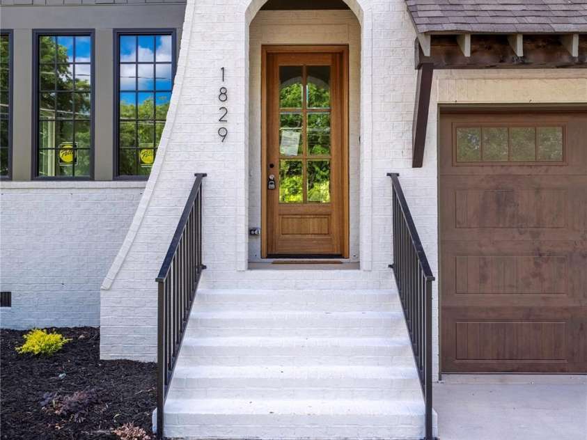 1829 Union Street, Charlotte, NC 28205.  MLS# CAR4252818, YatesRealty ID 20547. 