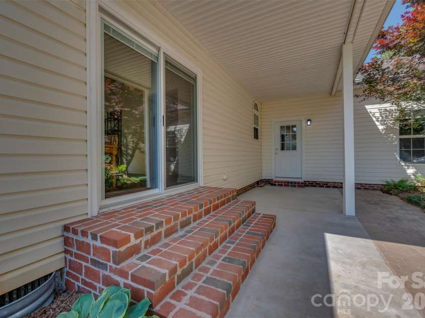 456 River Road, Rutherfordton, NC 28139.  MLS# CAR4368109, YatesRealty ID 20547. 