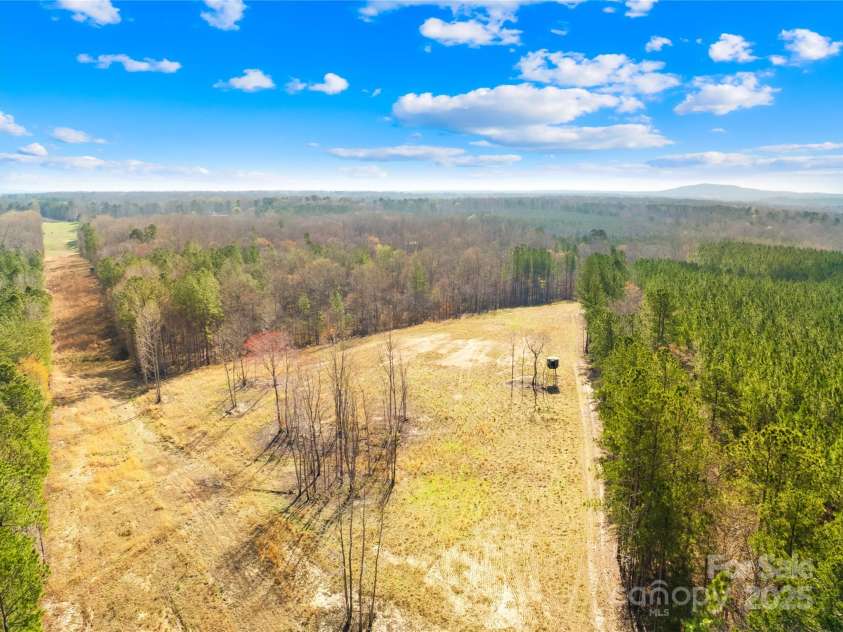 164 Linderman Lake Lane, Kings Mountain, NC 28086.  MLS# CAR4232235, YatesRealty ID 20548. 