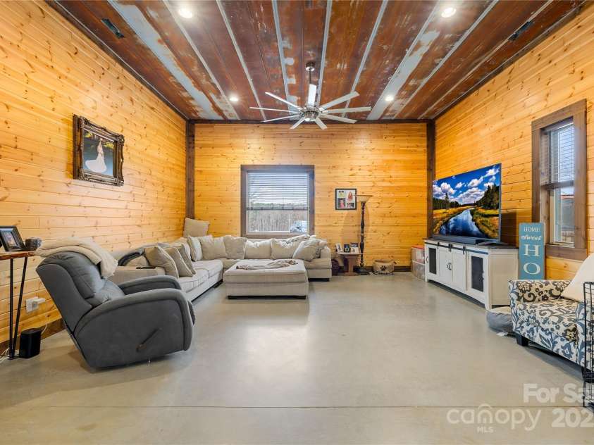 164 Linderman Lake Lane, Kings Mountain, NC 28086.  MLS# CAR4232235, YatesRealty ID 20548. 