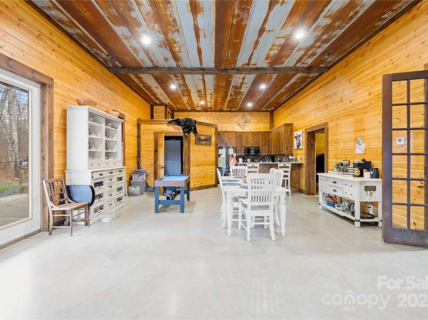 164 Linderman Lake Lane, Kings Mountain, NC 28086.  MLS# CAR4232235, YatesRealty ID 20548. 