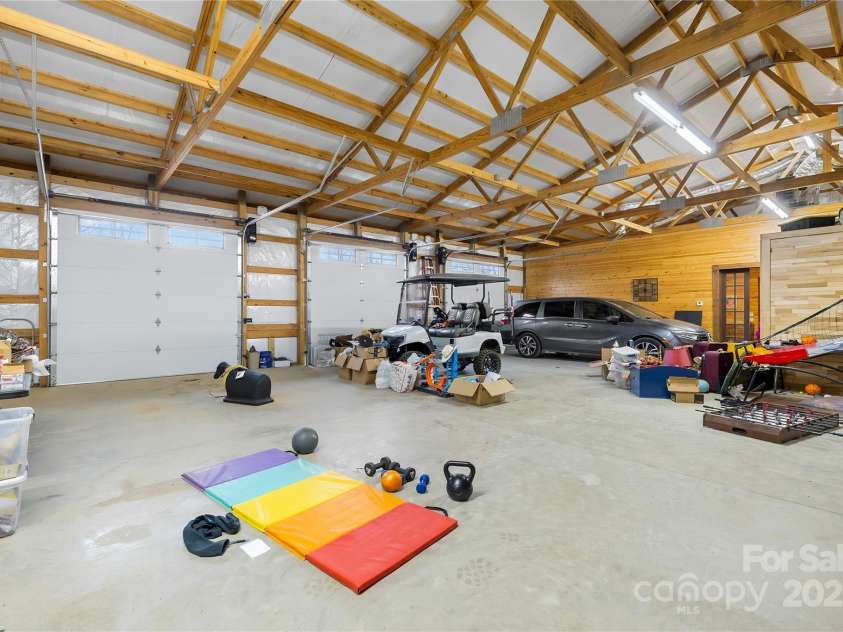 164 Linderman Lake Lane, Kings Mountain, NC 28086.  MLS# CAR4232235, YatesRealty ID 20548. 