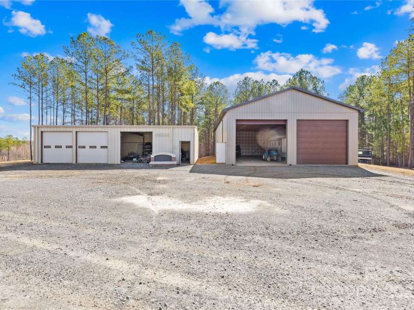164 Linderman Lake Lane, Kings Mountain, NC 28086.  MLS# CAR4232235, YatesRealty ID 20548. 