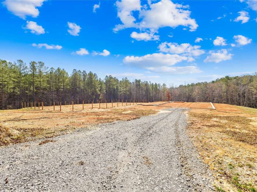 164 Linderman Lake Lane, Kings Mountain, NC 28086.  MLS# CAR4232235, YatesRealty ID 20548. 