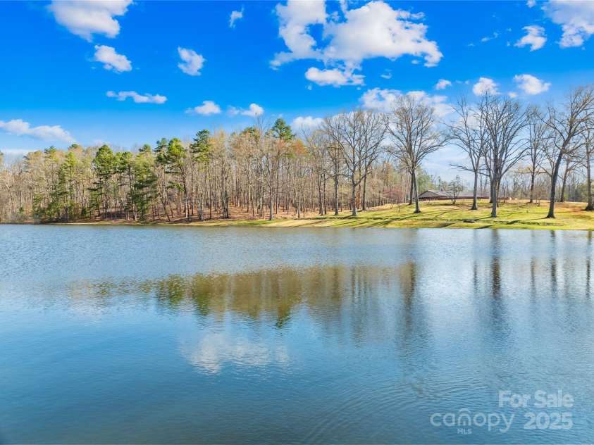164 Linderman Lake Lane, Kings Mountain, NC 28086.  MLS# CAR4232235, YatesRealty ID 20548. 