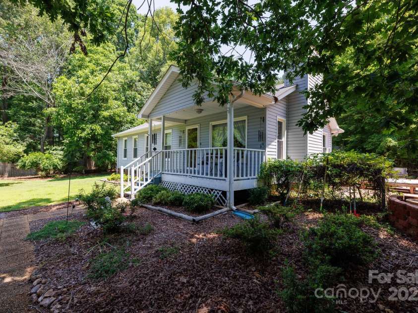 517 Powell Street, Rock Hill, SC 29732.  MLS# CAR4263004, YatesRealty ID 20549. 