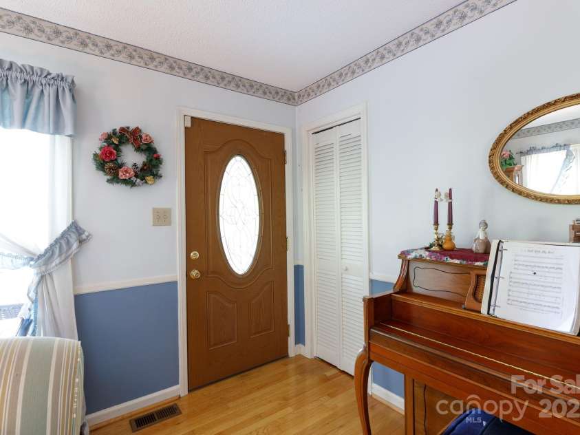 517 Powell Street, Rock Hill, SC 29732.  MLS# CAR4263004, YatesRealty ID 20549. 
