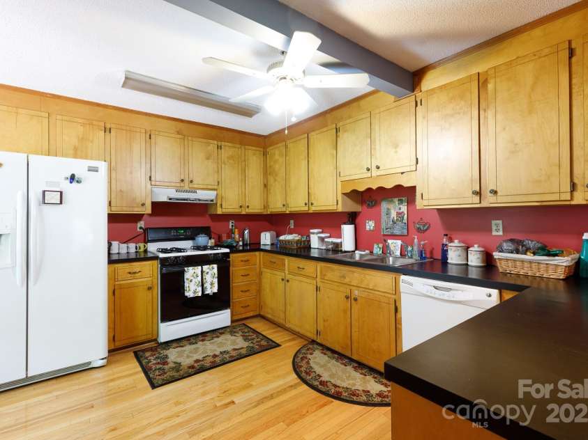 517 Powell Street, Rock Hill, SC 29732.  MLS# CAR4263004, YatesRealty ID 20549. 