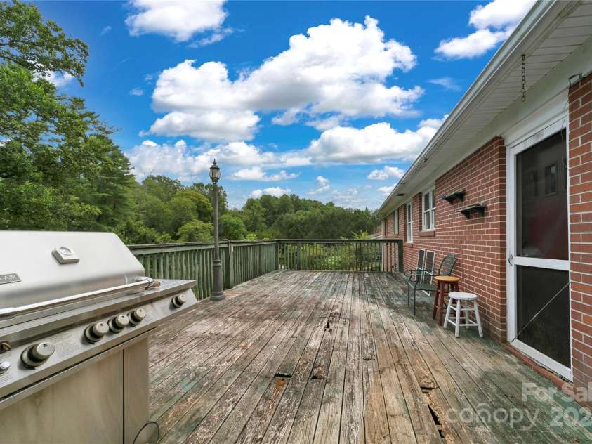 1455 Island Ford Road, Brevard, NC 28712.  MLS# CAR4162965, YatesRealty ID 2055. 