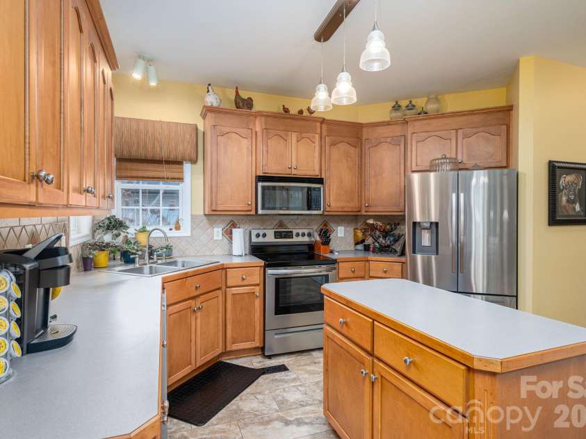 1605 Stone Pine Drive, Gastonia, NC 28056.  MLS# CAR4349618, YatesRealty ID 2055. 