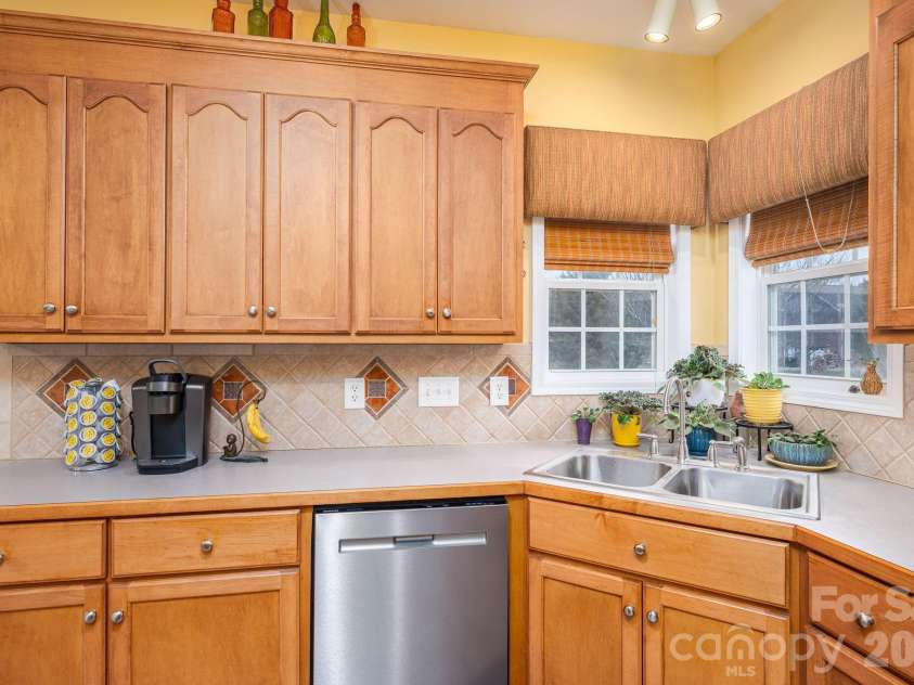 1605 Stone Pine Drive, Gastonia, NC 28056.  MLS# CAR4349618, YatesRealty ID 2055. 