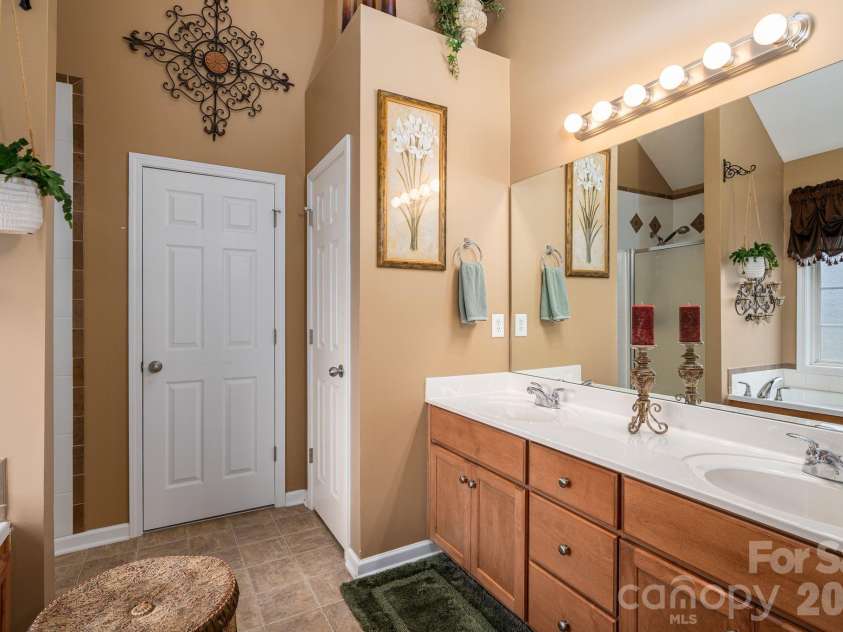 1605 Stone Pine Drive, Gastonia, NC 28056.  MLS# CAR4349618, YatesRealty ID 2055. 