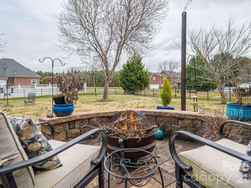 1605 Stone Pine Drive, Gastonia, NC 28056.  MLS# CAR4349618, YatesRealty ID 2055. 