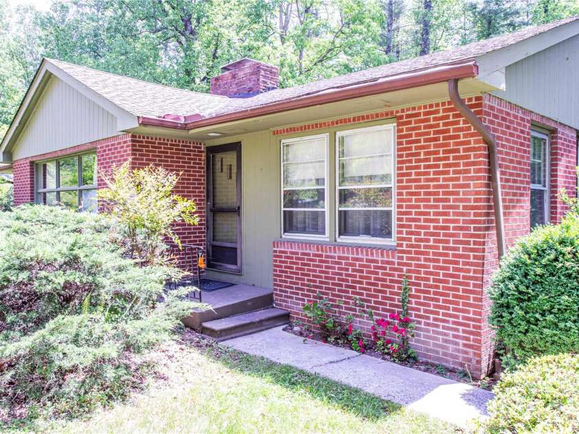 3004 Kanuga Road, Hendersonville, NC 28739.  MLS# CAR4380195, YatesRealty ID 20550. 