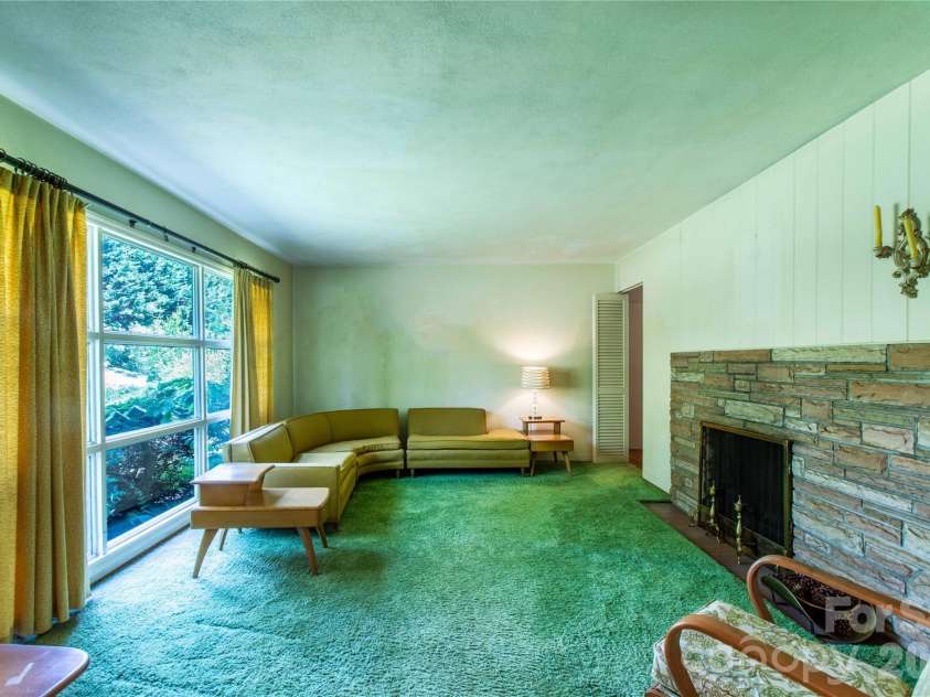 3004 Kanuga Road, Hendersonville, NC 28739.  MLS# CAR4380195, YatesRealty ID 20550. 