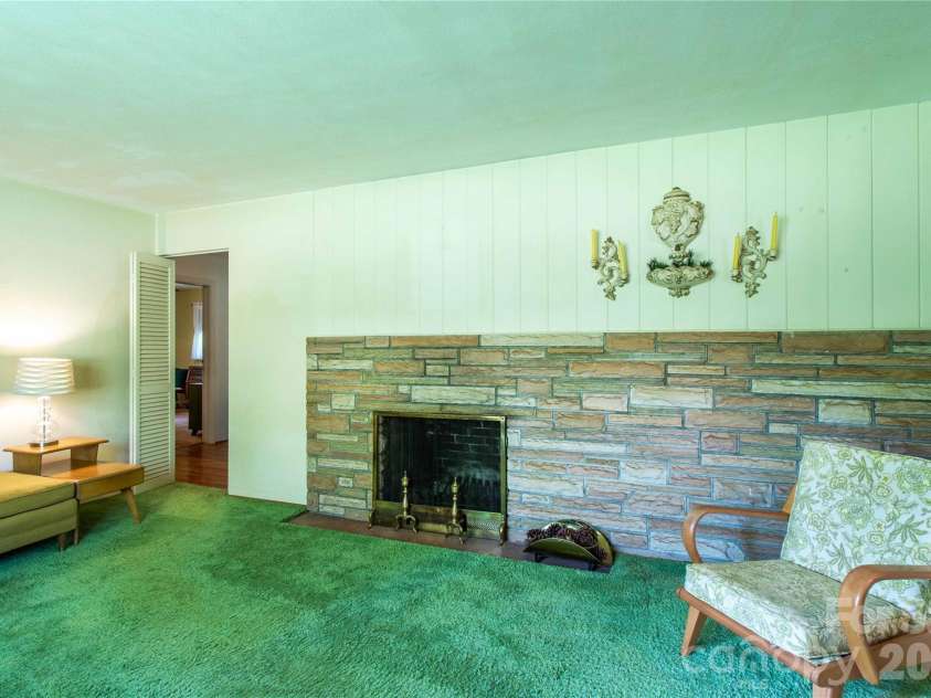 3004 Kanuga Road, Hendersonville, NC 28739.  MLS# CAR4380195, YatesRealty ID 20550. 