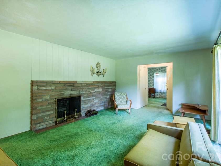3004 Kanuga Road, Hendersonville, NC 28739.  MLS# CAR4380195, YatesRealty ID 20550. 