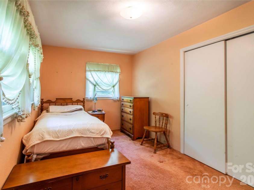 3004 Kanuga Road, Hendersonville, NC 28739.  MLS# CAR4380195, YatesRealty ID 20550. 