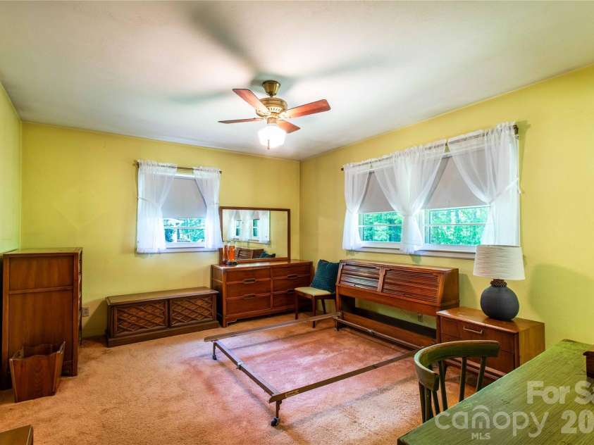 3004 Kanuga Road, Hendersonville, NC 28739.  MLS# CAR4380195, YatesRealty ID 20550. 