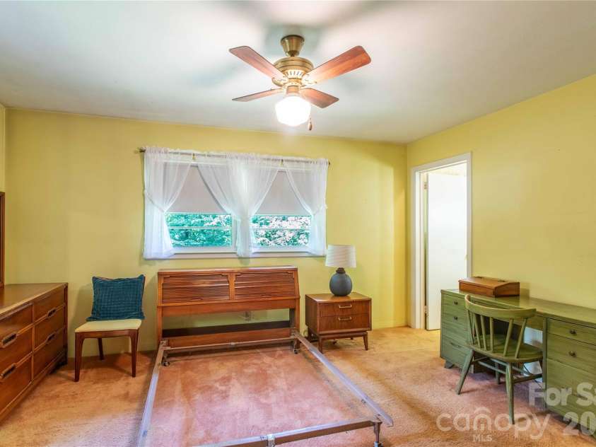 3004 Kanuga Road, Hendersonville, NC 28739.  MLS# CAR4380195, YatesRealty ID 20550. 