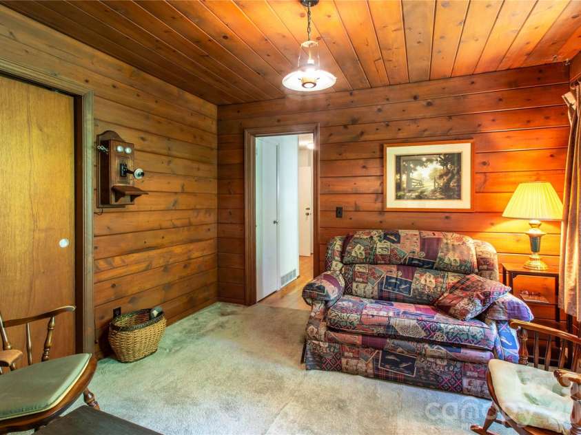 3004 Kanuga Road, Hendersonville, NC 28739.  MLS# CAR4380195, YatesRealty ID 20550. 