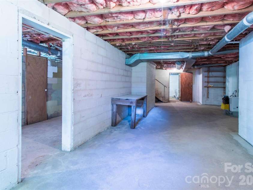 3004 Kanuga Road, Hendersonville, NC 28739.  MLS# CAR4380195, YatesRealty ID 20550. 
