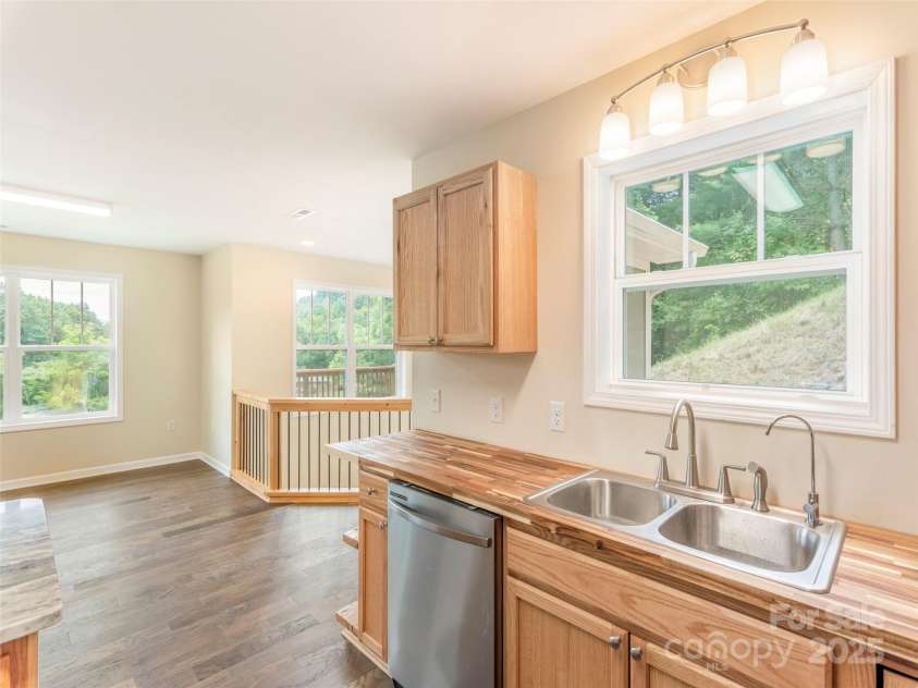 558 Liner Cove Road, Waynesville, NC 28786.  MLS# CAR4268336, YatesRealty ID 20552. 