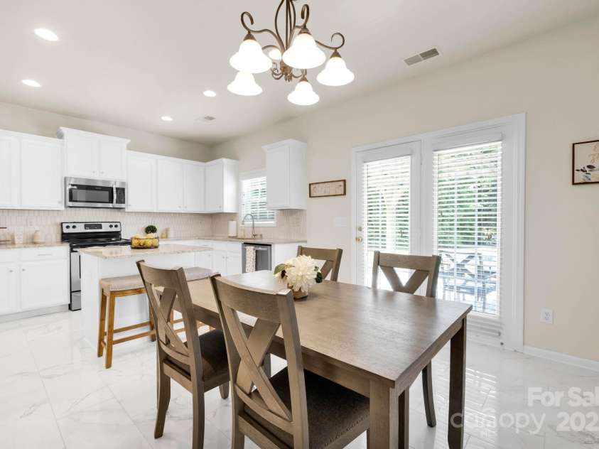 105 Runningdeer Drive, Mooresville, NC 28117.  MLS# CAR4248689, YatesRealty ID 20553. 