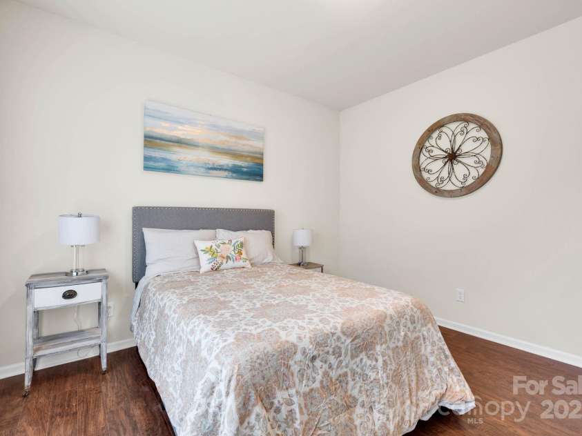 105 Runningdeer Drive, Mooresville, NC 28117.  MLS# CAR4248689, YatesRealty ID 20553. 