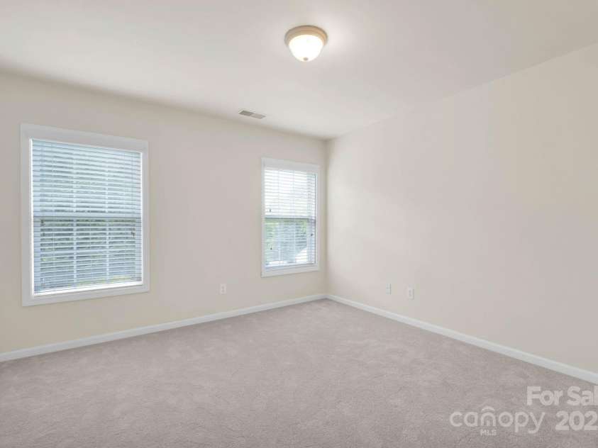 105 Runningdeer Drive, Mooresville, NC 28117.  MLS# CAR4248689, YatesRealty ID 20553. 