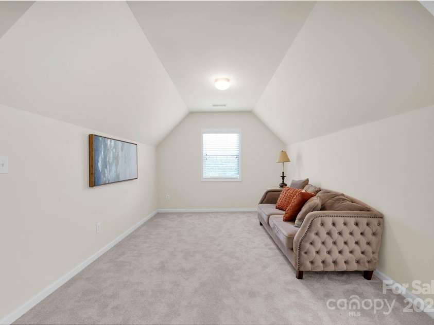 105 Runningdeer Drive, Mooresville, NC 28117.  MLS# CAR4248689, YatesRealty ID 20553. 