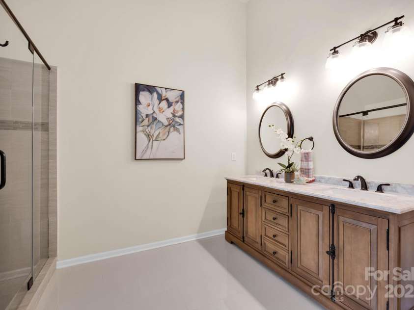 105 Runningdeer Drive, Mooresville, NC 28117.  MLS# CAR4248689, YatesRealty ID 20553. 