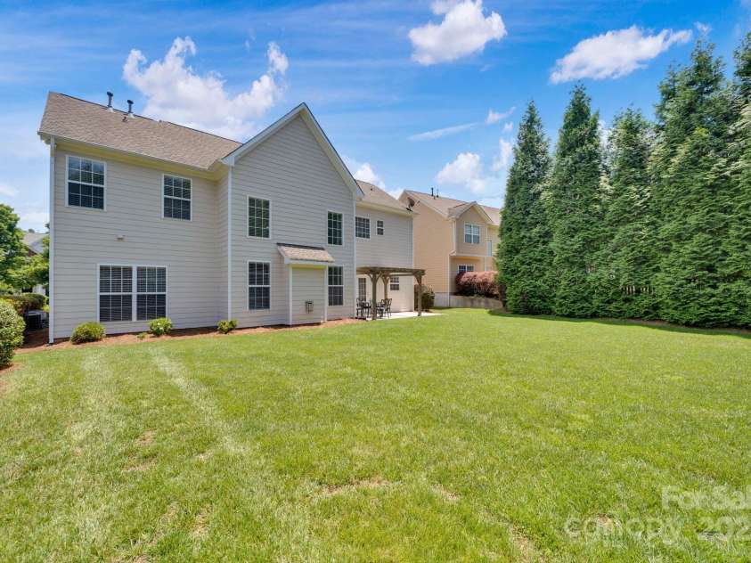 105 Runningdeer Drive, Mooresville, NC 28117.  MLS# CAR4248689, YatesRealty ID 20553. 