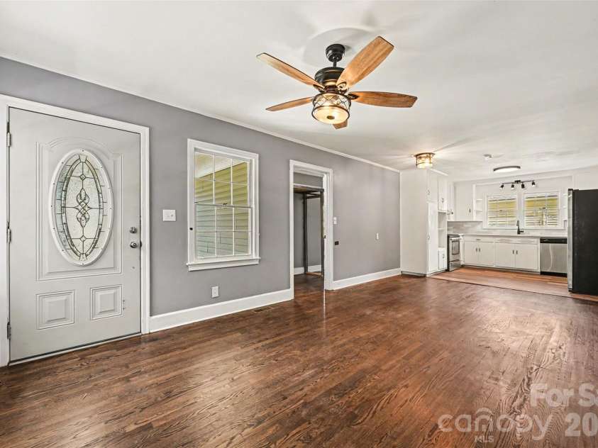 303 White Street, Lancaster, SC 29720.  MLS# CAR4379773, YatesRealty ID 20554. 