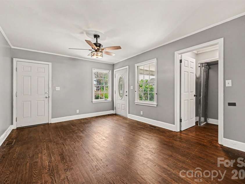 303 White Street, Lancaster, SC 29720.  MLS# CAR4379773, YatesRealty ID 20554. 