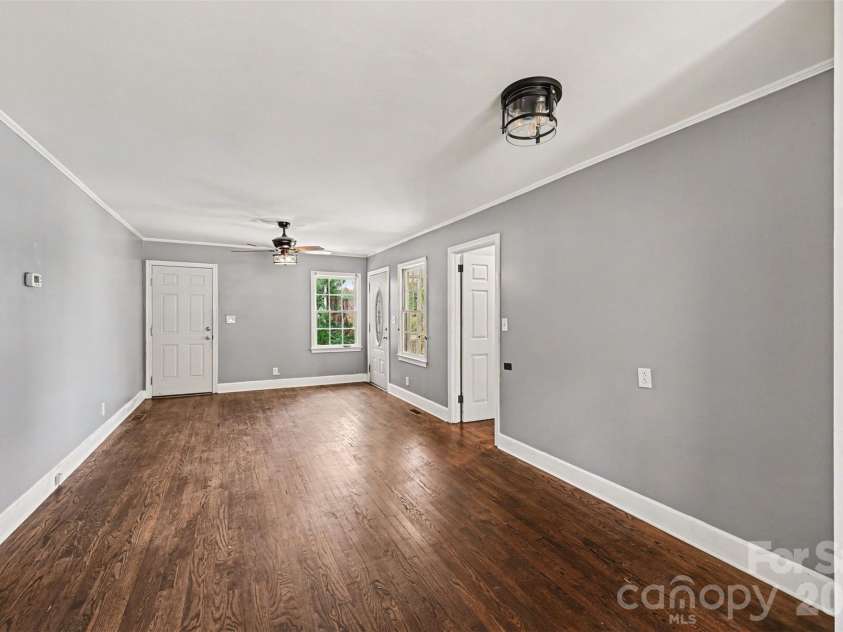 303 White Street, Lancaster, SC 29720.  MLS# CAR4379773, YatesRealty ID 20554. 