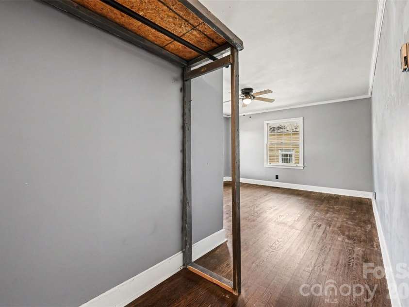 303 White Street, Lancaster, SC 29720.  MLS# CAR4379773, YatesRealty ID 20554. 