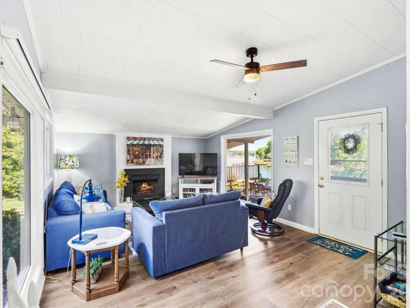 6566 Harbor Lane, Conover, NC 28613.  MLS# CAR4373254, YatesRealty ID 20555. 