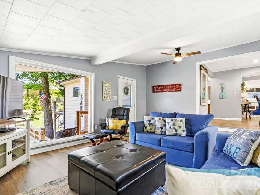 6566 Harbor Lane, Conover, NC 28613.  MLS# CAR4373254, YatesRealty ID 20555. 