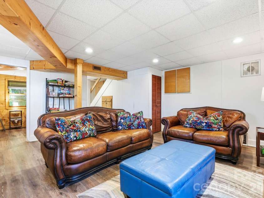 6566 Harbor Lane, Conover, NC 28613.  MLS# CAR4373254, YatesRealty ID 20555. 