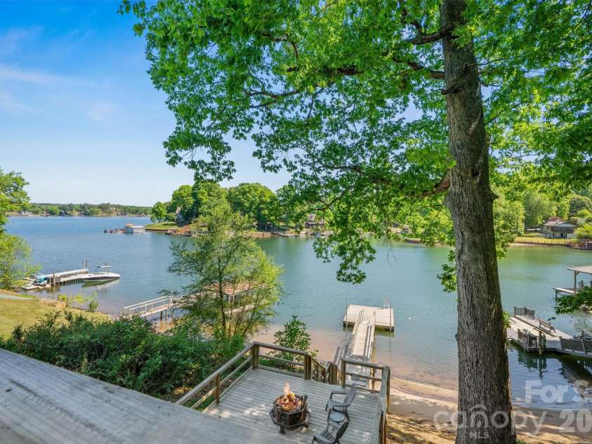 6566 Harbor Lane, Conover, NC 28613.  MLS# CAR4373254, YatesRealty ID 20555. 