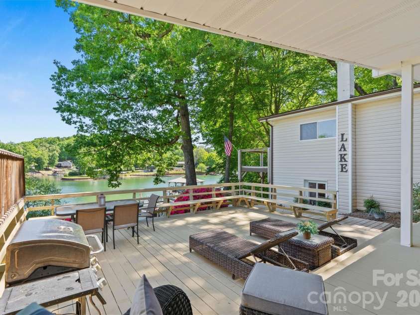 6566 Harbor Lane, Conover, NC 28613.  MLS# CAR4373254, YatesRealty ID 20555. 