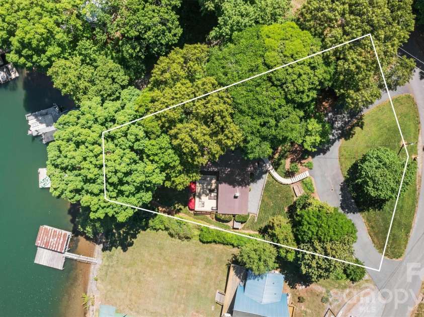 6566 Harbor Lane, Conover, NC 28613.  MLS# CAR4373254, YatesRealty ID 20555. 