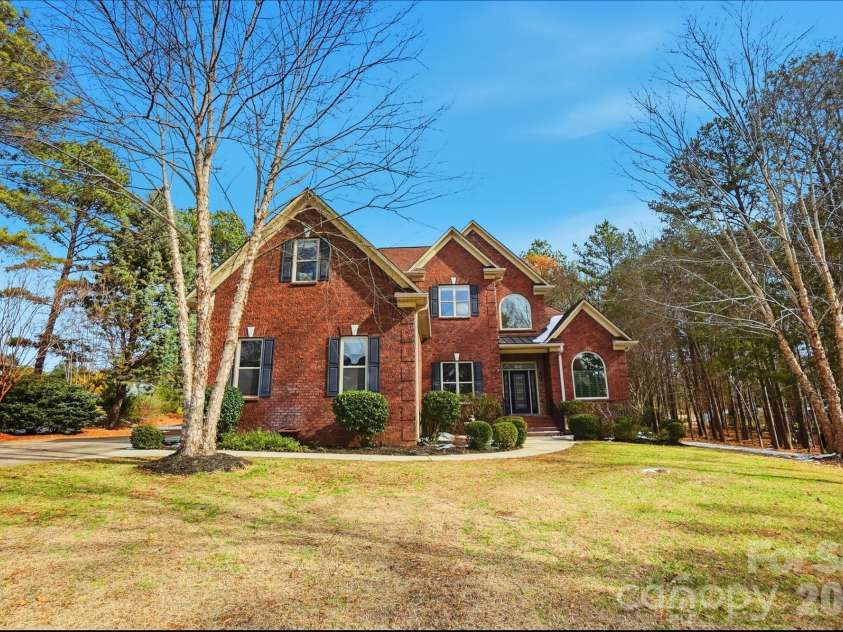 160 Arrow Point Lane, Davidson, NC 28036.  MLS# CAR4337144, YatesRealty ID 20556. 