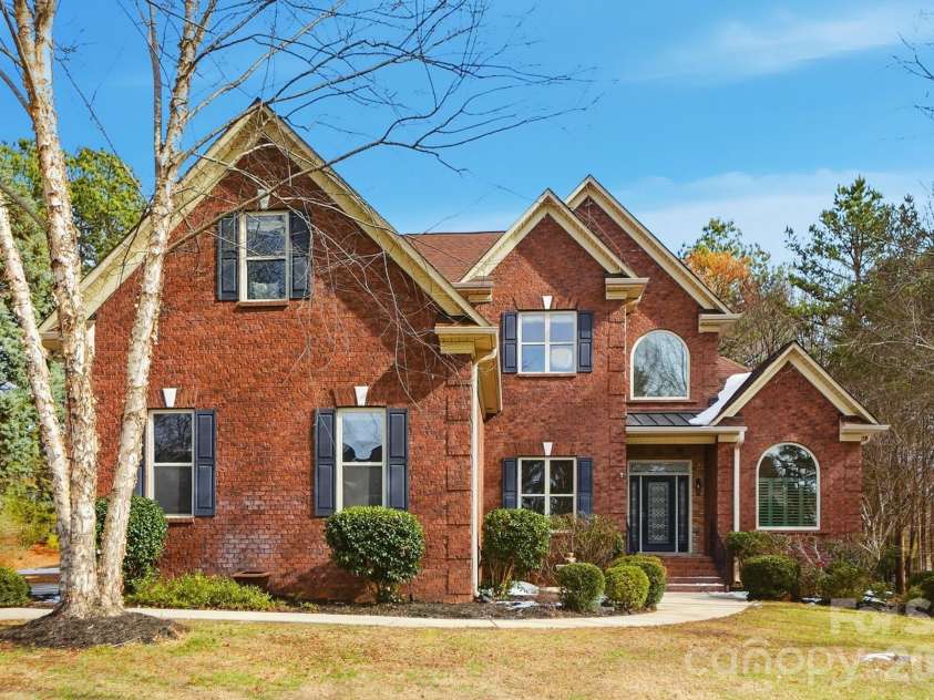 160 Arrow Point Lane, Davidson, NC 28036.  MLS# CAR4337144, YatesRealty ID 20556. 