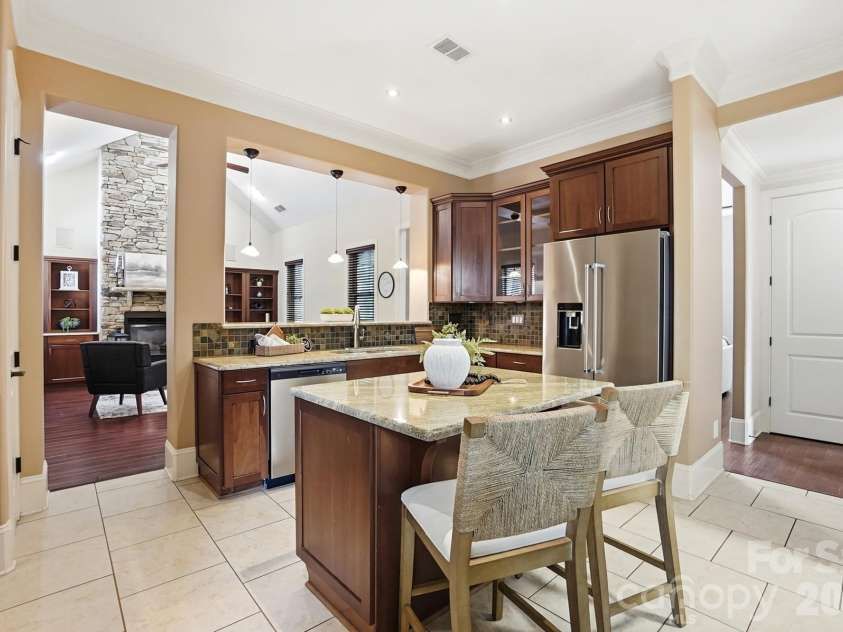 160 Arrow Point Lane, Davidson, NC 28036.  MLS# CAR4337144, YatesRealty ID 20556. 