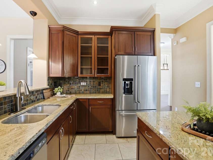 160 Arrow Point Lane, Davidson, NC 28036.  MLS# CAR4337144, YatesRealty ID 20556. 